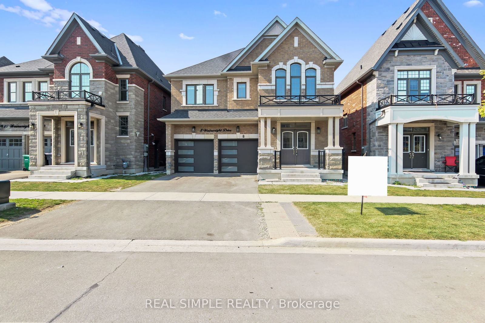 Detached House for sale at 8 Wainwright Drive, Brampton, Northwest Brampton, L7A 4Y6 - MLS: W11939411