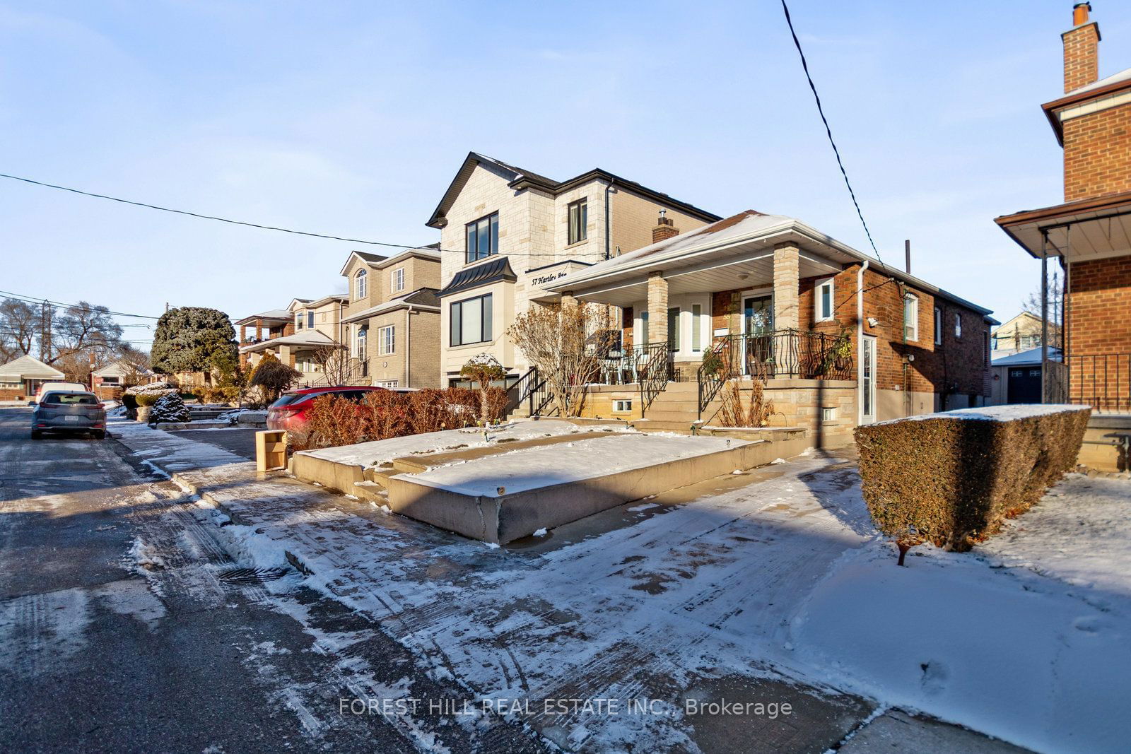 Detached House for lease at #BSMT-55 Hartley Avenue, Toronto, Briar Hill-Belgravia, M6E 4E9 - MLS: W11939464