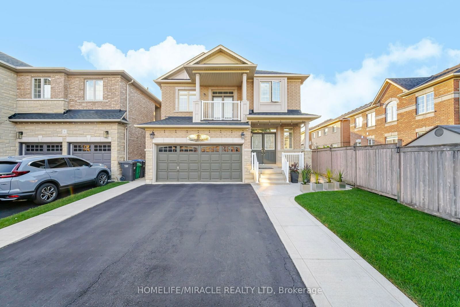 Detached House for sale at 10 Smoothrock Trail, Brampton, Sandringham-Wellington, L6R 0S5 - MLS: W11939507