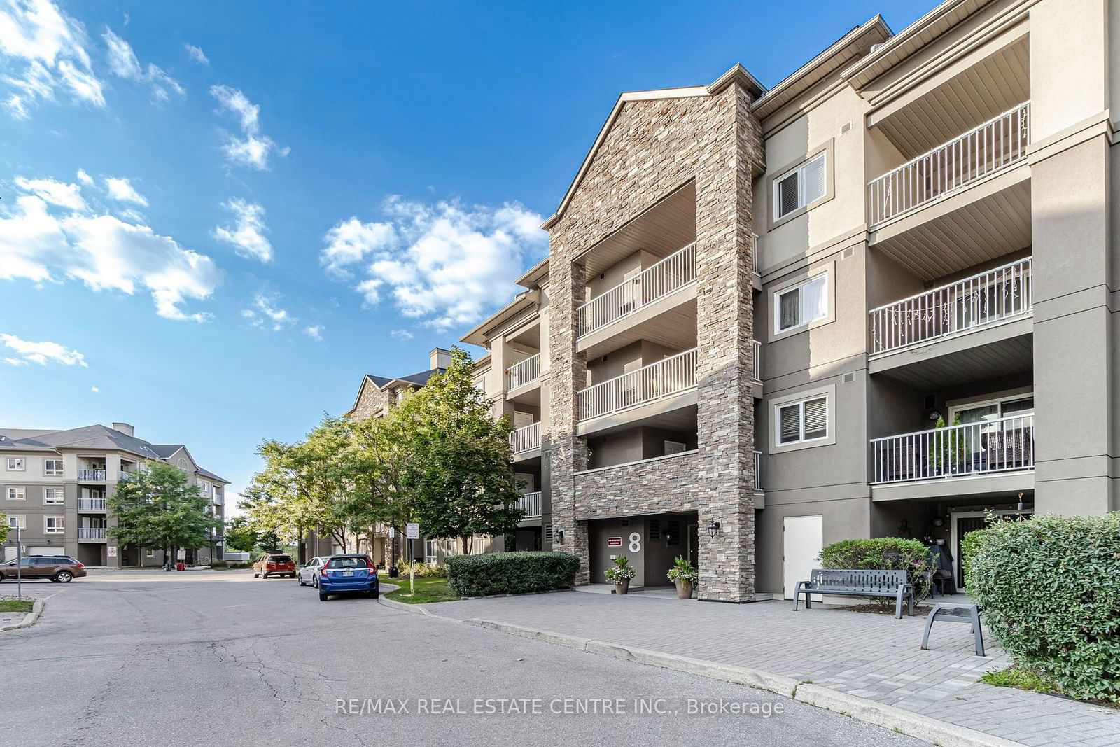 Condo for sale at 1221-8 Dayspring Circle, Brampton, Goreway Drive Corridor, L6P 2Z5 - MLS: W11939612