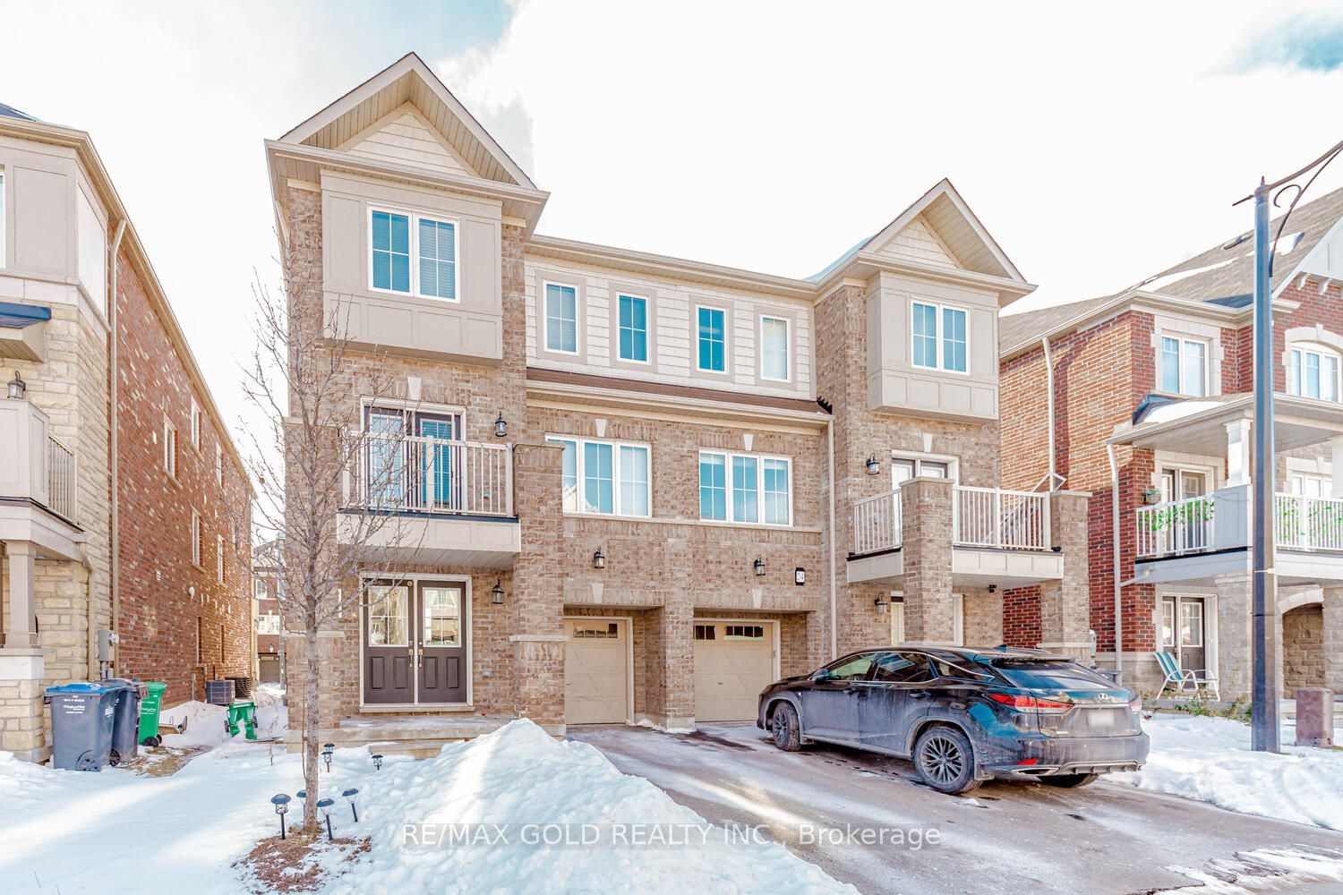 Townhouse for sale at 22 Francesco Street, Brampton, Northwest Brampton, L7A 4N6 - MLS: W11939664