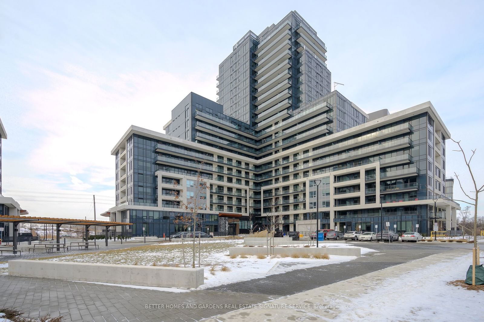 Condo sold at 1215-3220 William Coltson Avenue, Oakville, JM Joshua Meadows, L6H 7X9 - MLS: W11939907