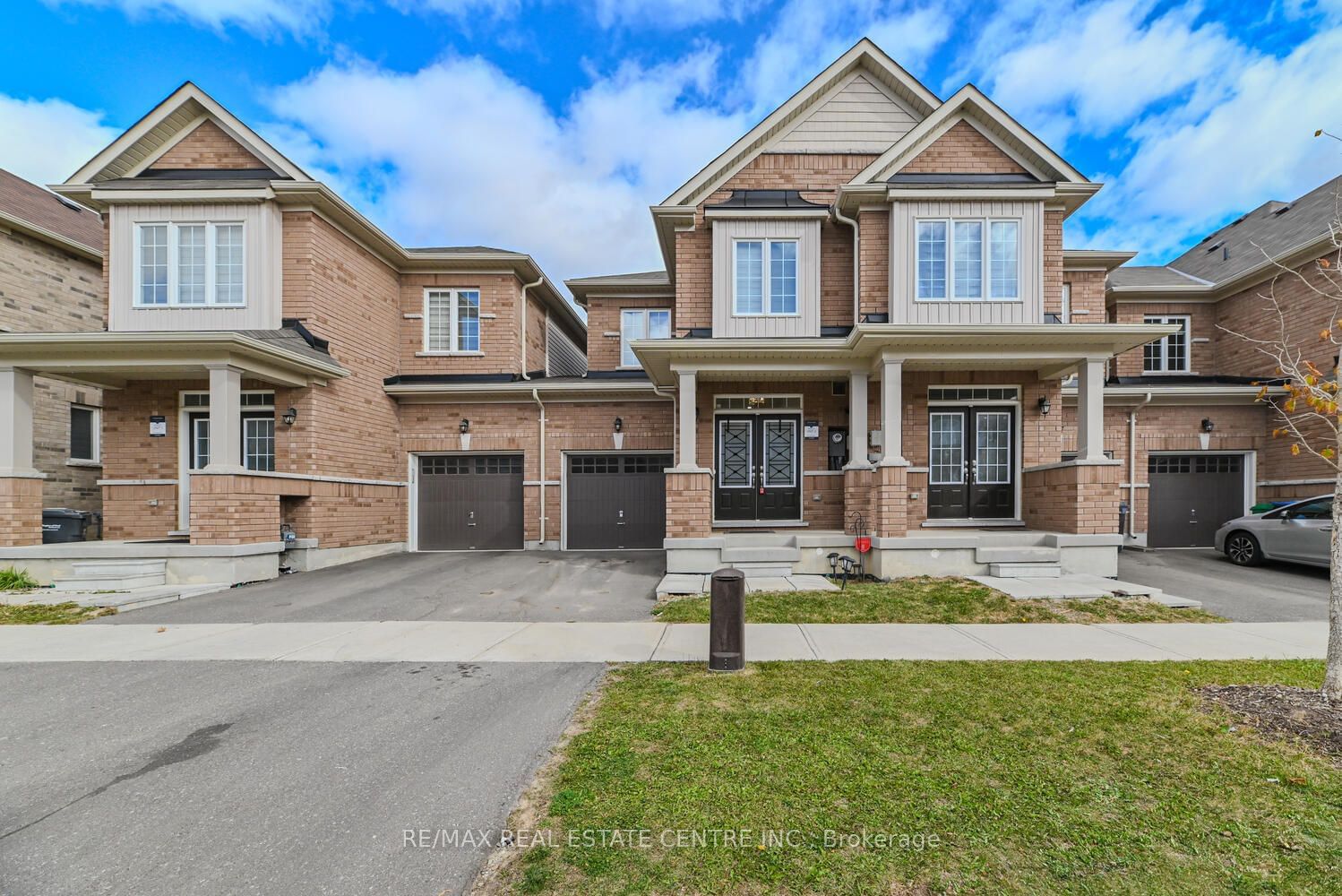 Townhouse for sale at 15 Oleary Road, Brampton, Northwest Brampton, L7A 4X1 - MLS: W11940003