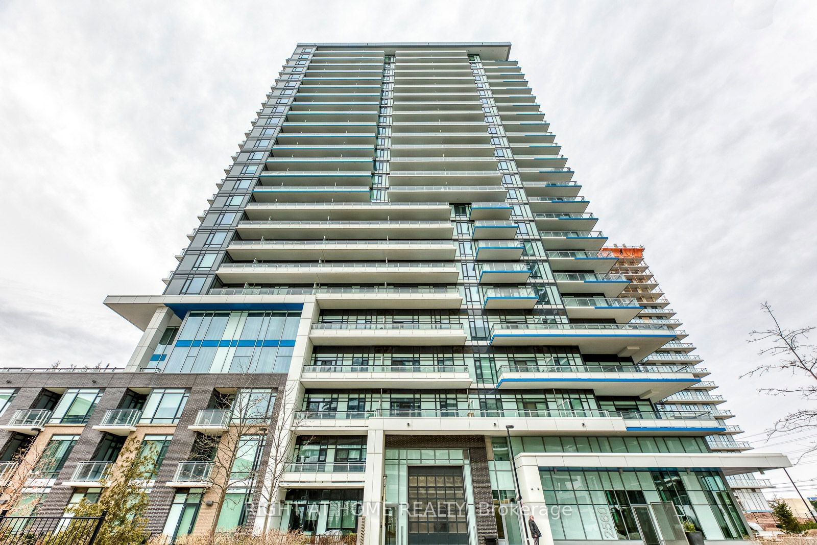 Condo for sale at 610-2560 Eglinton Avenue, Mississauga, Central Erin Mills, L5M 0Y3 - MLS: W11940379