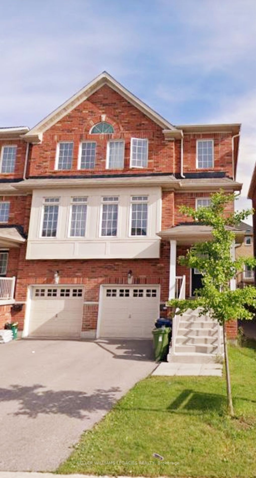 Semi-Detached House sold at 34 Betty Nagle Street, Toronto, Humberlea-Pelmo Park W5, M9M 0E2 - MLS: W11940388