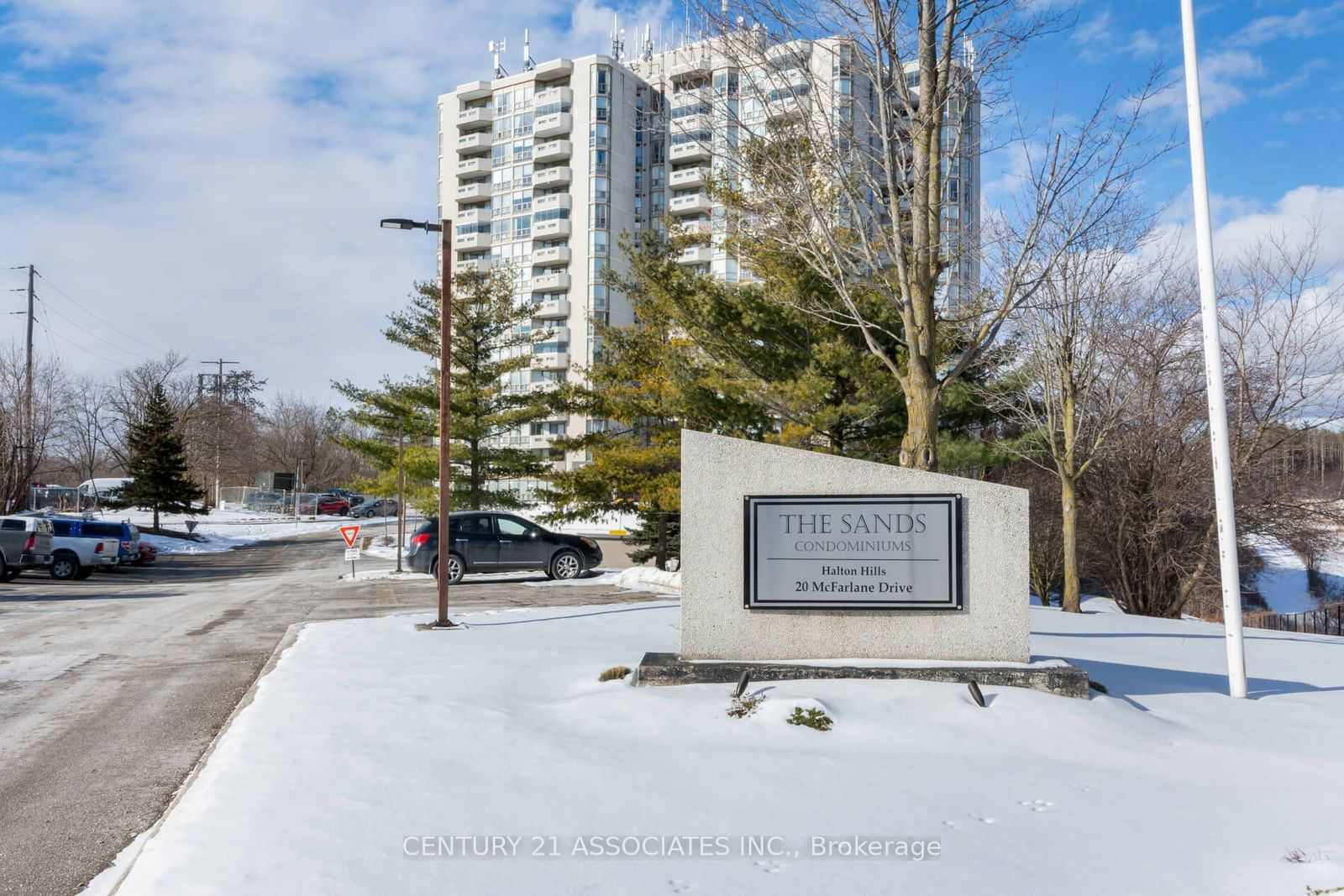 Condo sold at 805-20 McFarlane Drive, Halton Hills, Georgetown, L7G 5J8 - MLS: W11940472