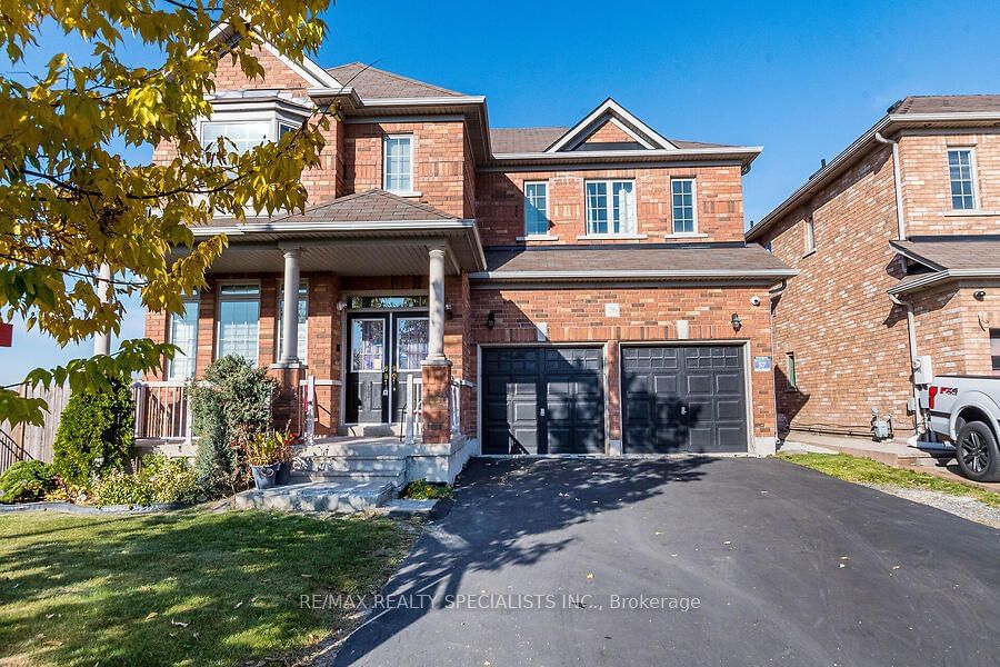 Detached House for sale at 26 CLEARFIELD Drive, Brampton, Bram East, L6P 3L5 - MLS: W11940684