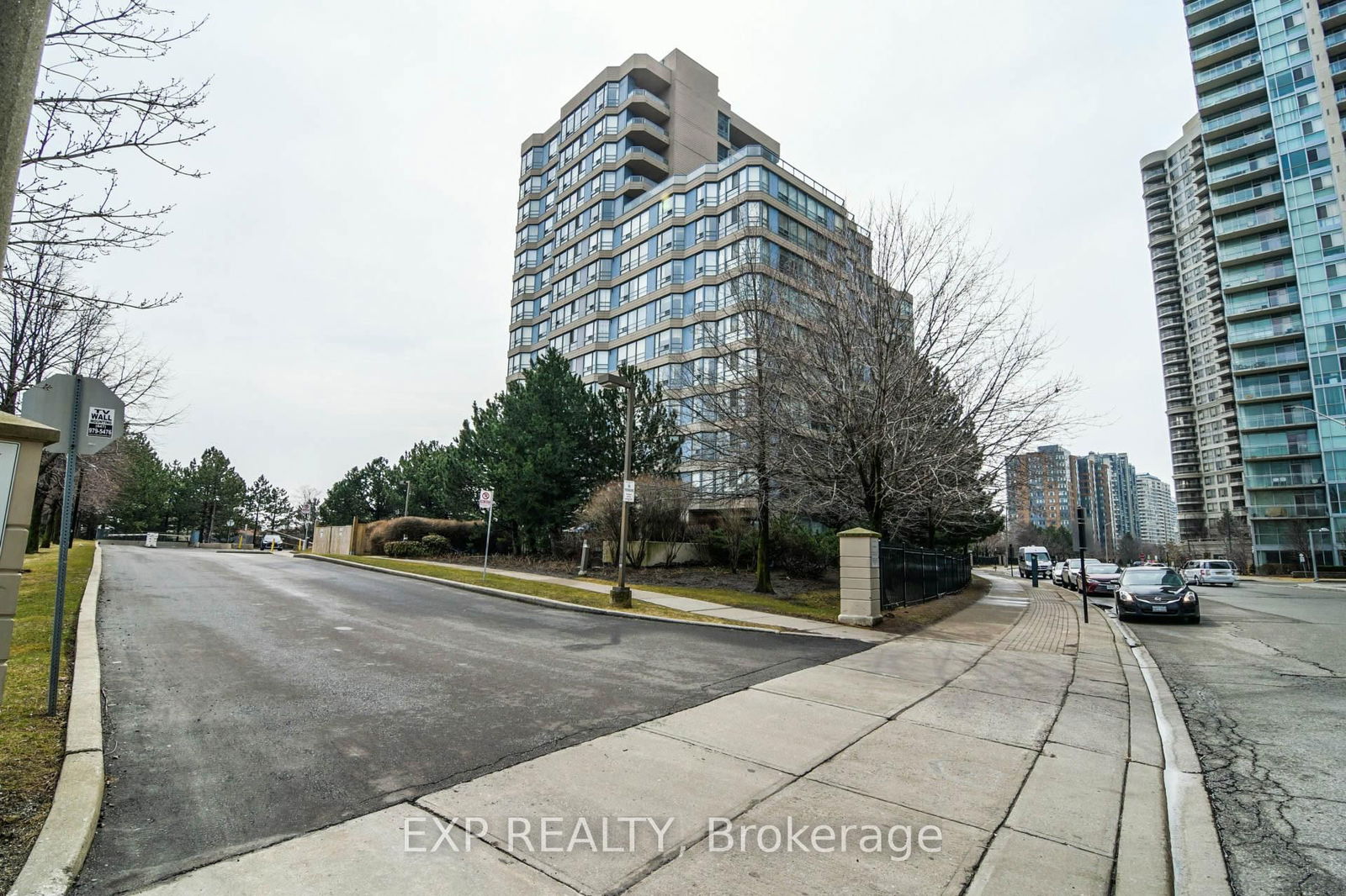 Condo leased at 217-250 Webb Drive, Mississauga, City Centre, L5B 3Z4 - MLS: W11940767