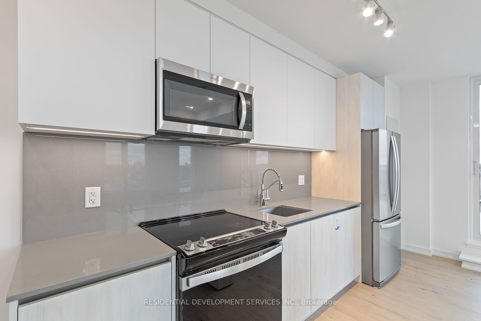 Condo for sale at 1020-3100 Keele Street, Toronto, Downsview-Roding-CFB, M3M 0E1 - MLS: W11940879