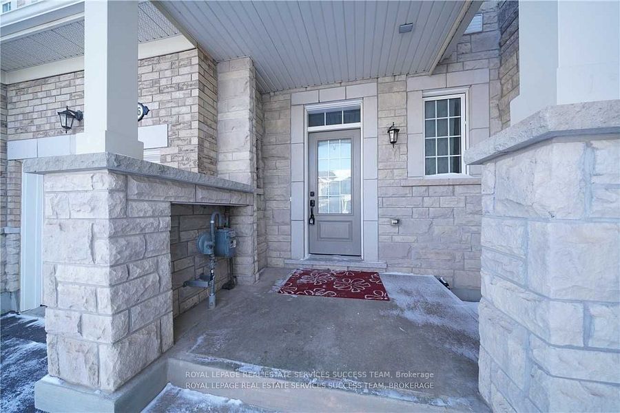 Semi-Detached House for lease at 106 Orchardcroft Road, Oakville, Rural Oakville, L6M 0M4 - MLS: W11940981