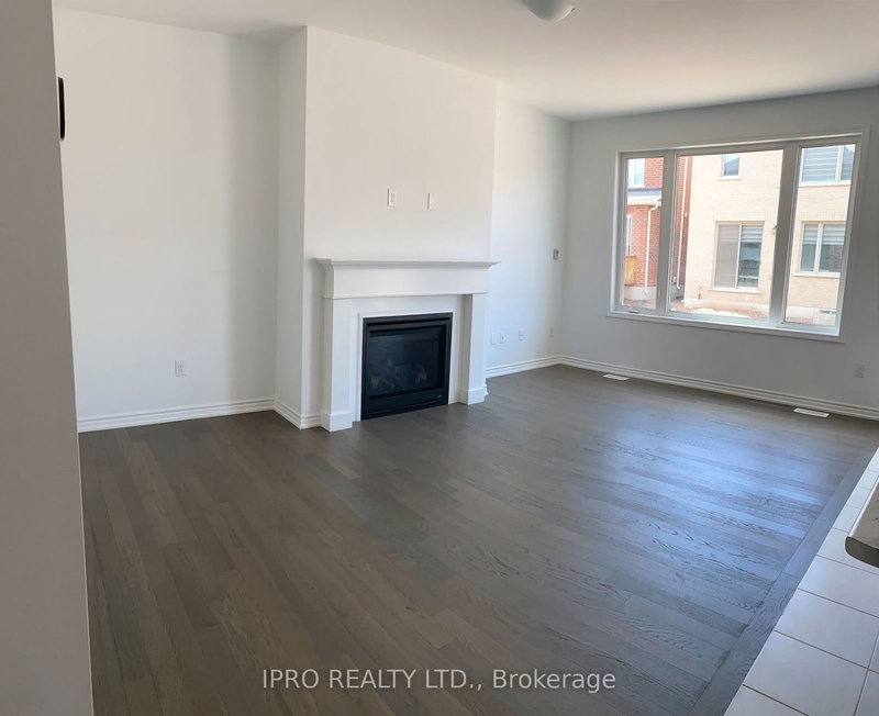 867 Whitlock Ave, Milton, L9E 1R8 | Image 3