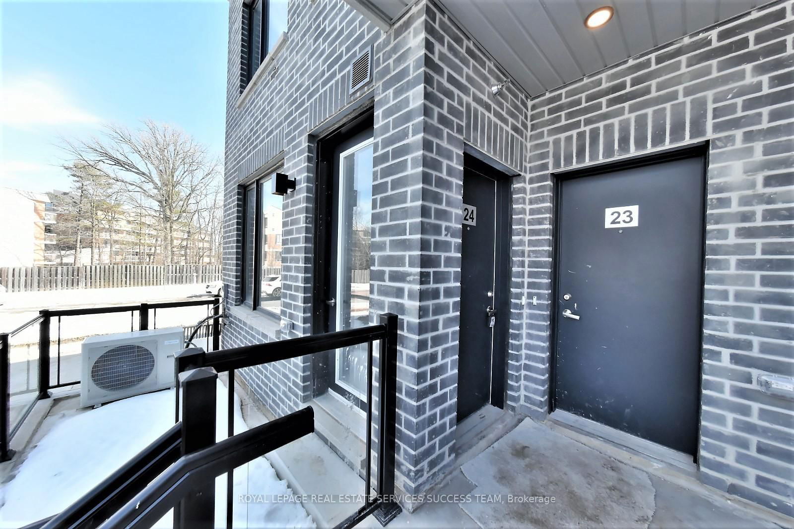 Townhouse for lease at 24-3473 Widdicombe Way, Mississauga, Erin Mills, L5L 0B8 - MLS: W11941116