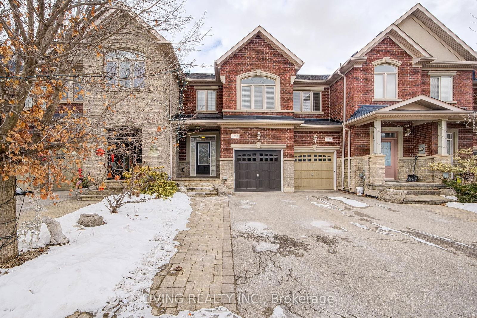 Townhouse leased at 1237 Craigleith Road, Oakville, Iroquois Ridge North, L6H 0B6 - MLS: W11941121