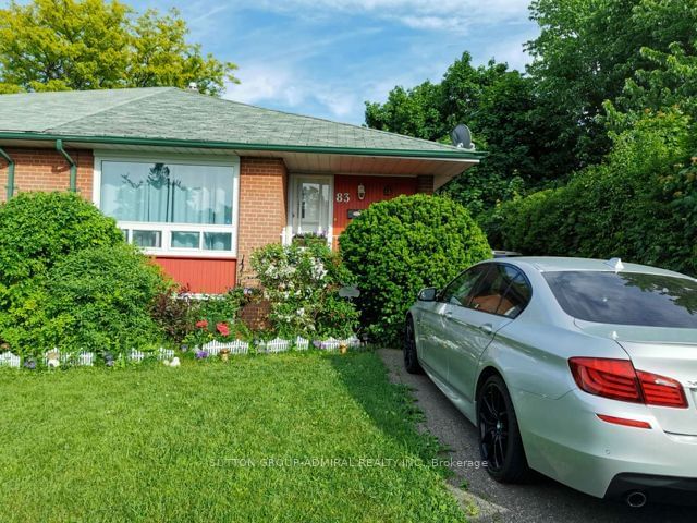 Semi-Detached House for lease at 83 Addington Crescent, Brampton, Avondale, L6T 2R4 - MLS: W11941348