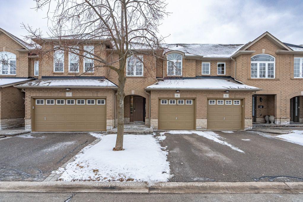 Townhouse for sale at 6-130 Robert Street, Milton, 1035 - OM Old Milton, L9T 6E3 - MLS: W11941427