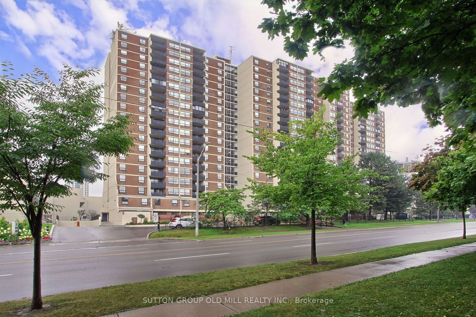 Condo for sale at 1908-362 The East Mall, Toronto, Islington-City Centre West, M9B 6C4 - MLS: W11941512