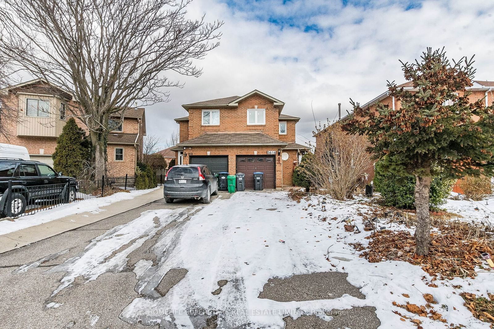 Semi-Detached House for sale at 5616 Cortina Crescent, Mississauga, Hurontario, L4Z 3R3 - MLS: W11941554