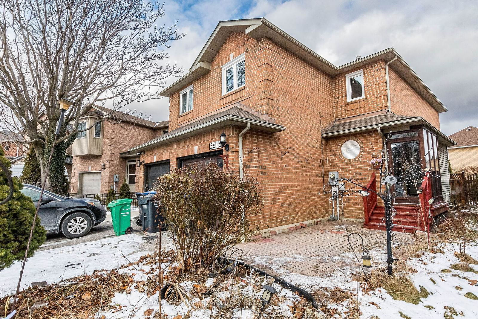 Semi-Detached House for sale at 5616 Cortina Crescent, Mississauga, Hurontario, L4Z 3R3 - MLS: W11941554