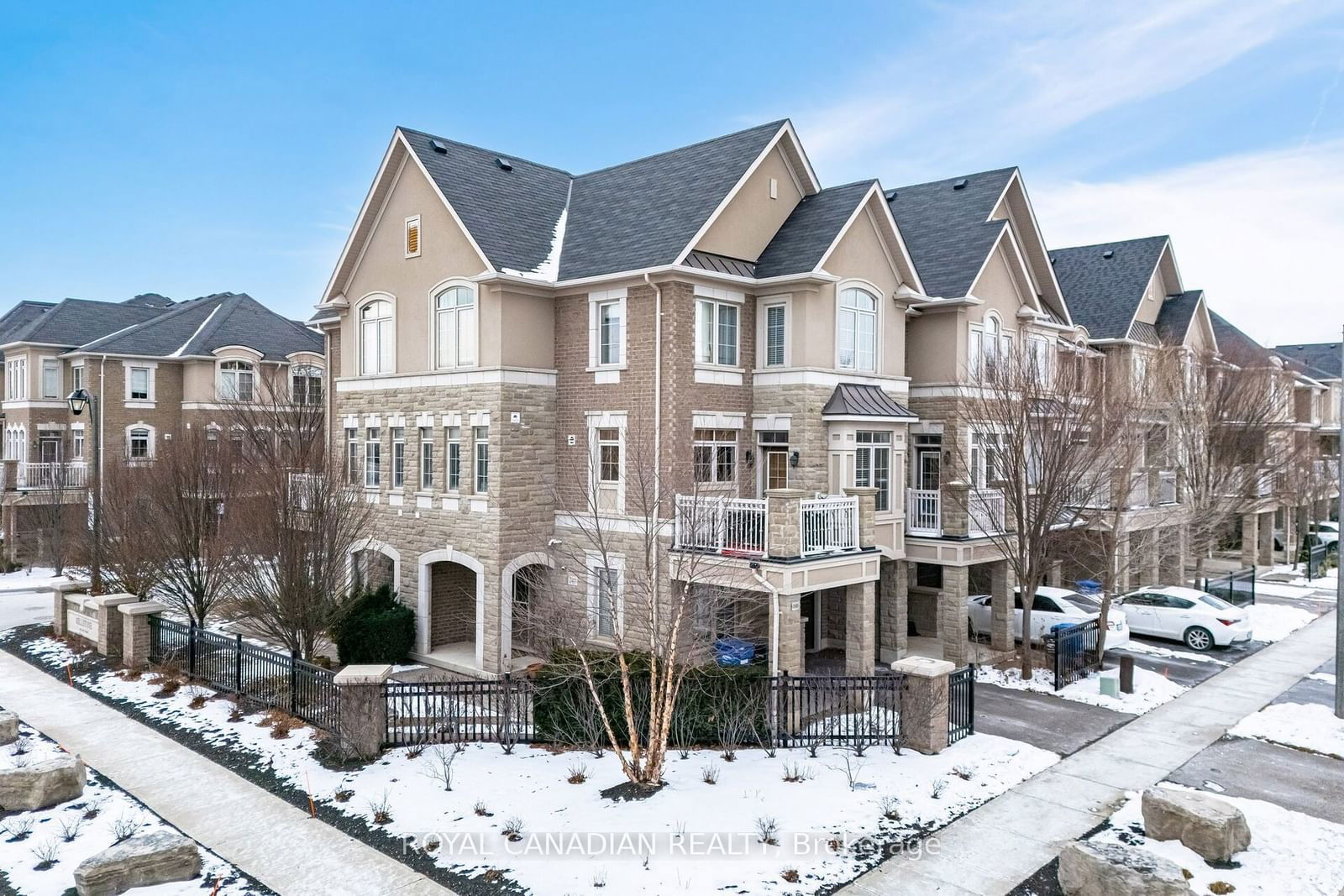 Townhouse for sale at 2401 Greenwich Drive, Oakville, 1019 - WM Westmount, L6M 0S4 - MLS: W11941651