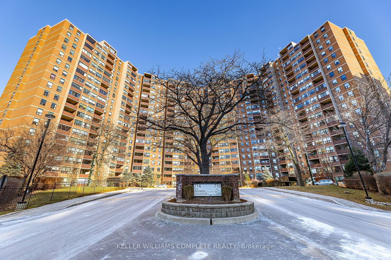 Condo for sale at 1004-714 The West Mall, Toronto, Eringate-Centennial-West Deane, M9C 4X1 - MLS: W11941740