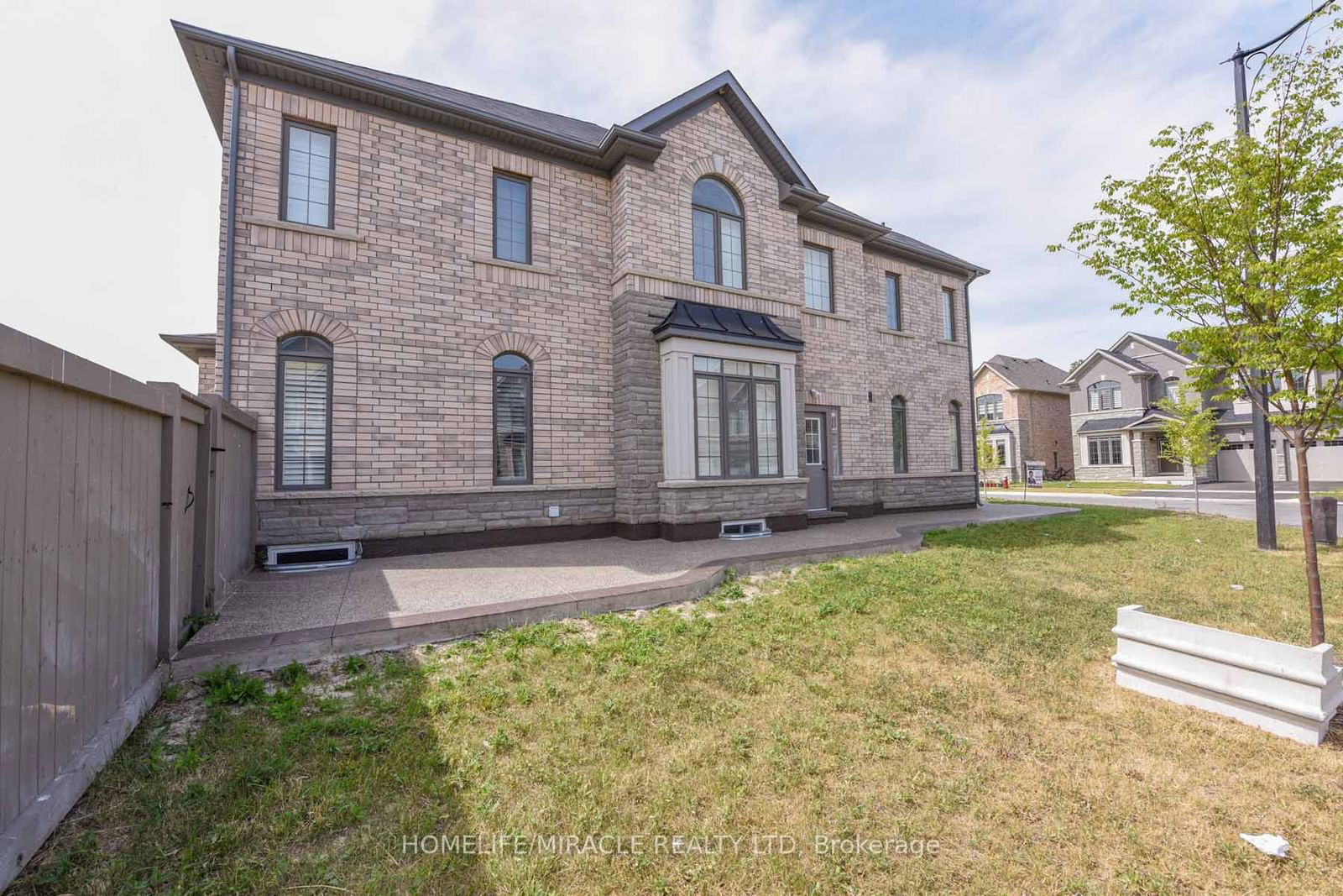 Detached House for lease at Bsmt-19 Ezra Crescent, Brampton, Brampton West, L7A 5A6 - MLS: W11941949