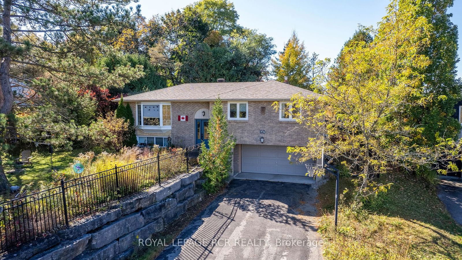 Detached House for sale at 74 Old King Road, Caledon, Bolton East, L7E 3J5 - MLS: W11942041