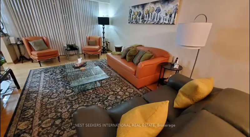 6949 Darcel Ave, Mississauga, L4T 2W7 | Image 3