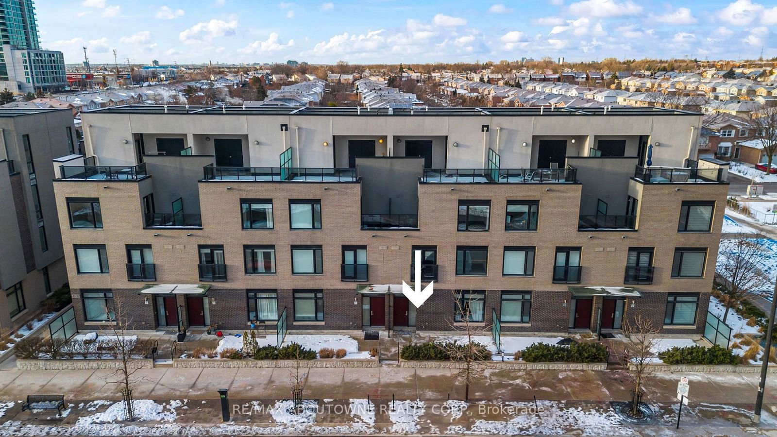 Townhouse for lease at 4-4030 Parkside Village Drive, Mississauga, Creditview, L5B 0K2 - MLS: W11942098