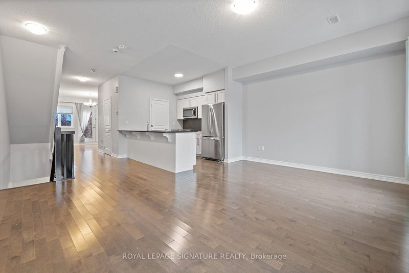 home for lease on 1-362 Plains Road E