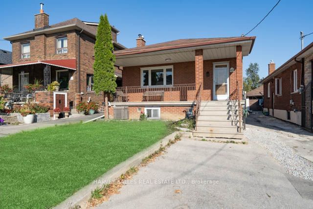 Detached House for lease at Lower-49 Fairbank Avenue, Toronto, Briar Hill-Belgravia, M6E 3Y6 - MLS: W11942406