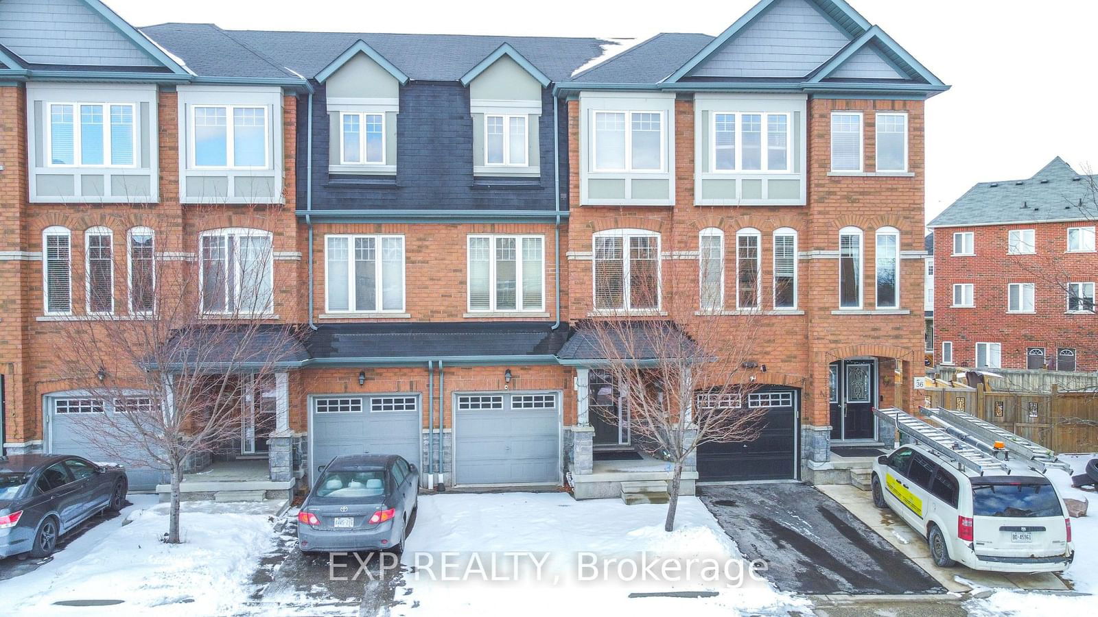 Townhouse for sale at 34 Magdalene Crescent, Brampton, Heart Lake, L6Z 0G8 - MLS: W11942686