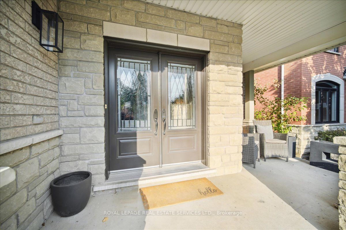 Detached House for sale at 27 Stonebrook Crescent, Halton Hills, Georgetown, L7G 6E5 - MLS: W11942690