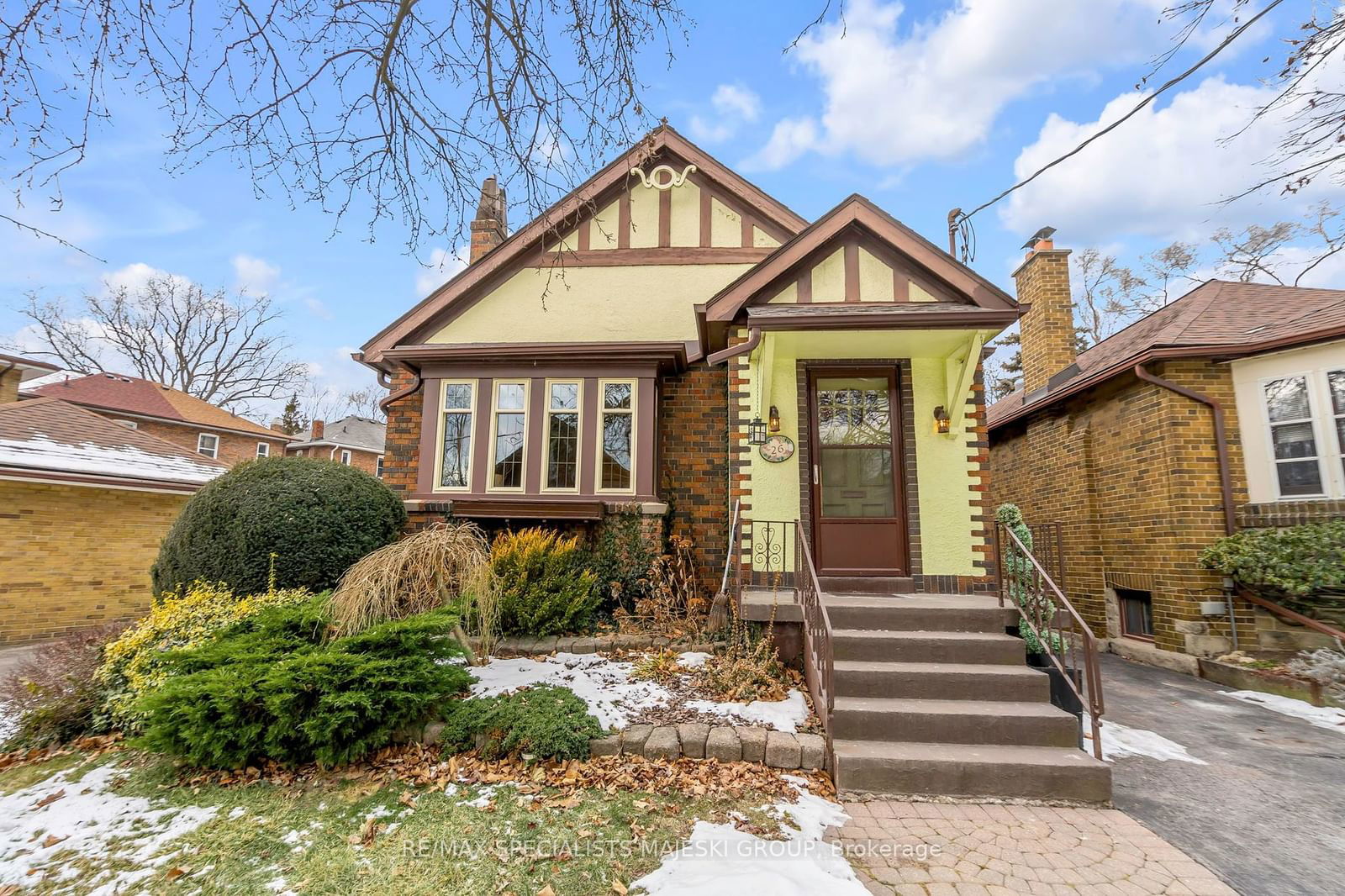 Detached House sold at 26 Stanley Avenue, Toronto, Mimico, M8V 1N1 - MLS: W11942757