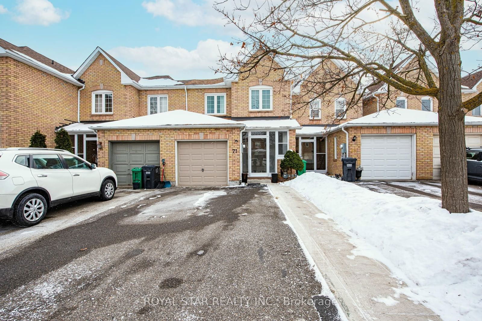 Townhouse for sale at 71 Muirland Crescent, Brampton, Northwood Park, L6X 4P3 - MLS: W11942836