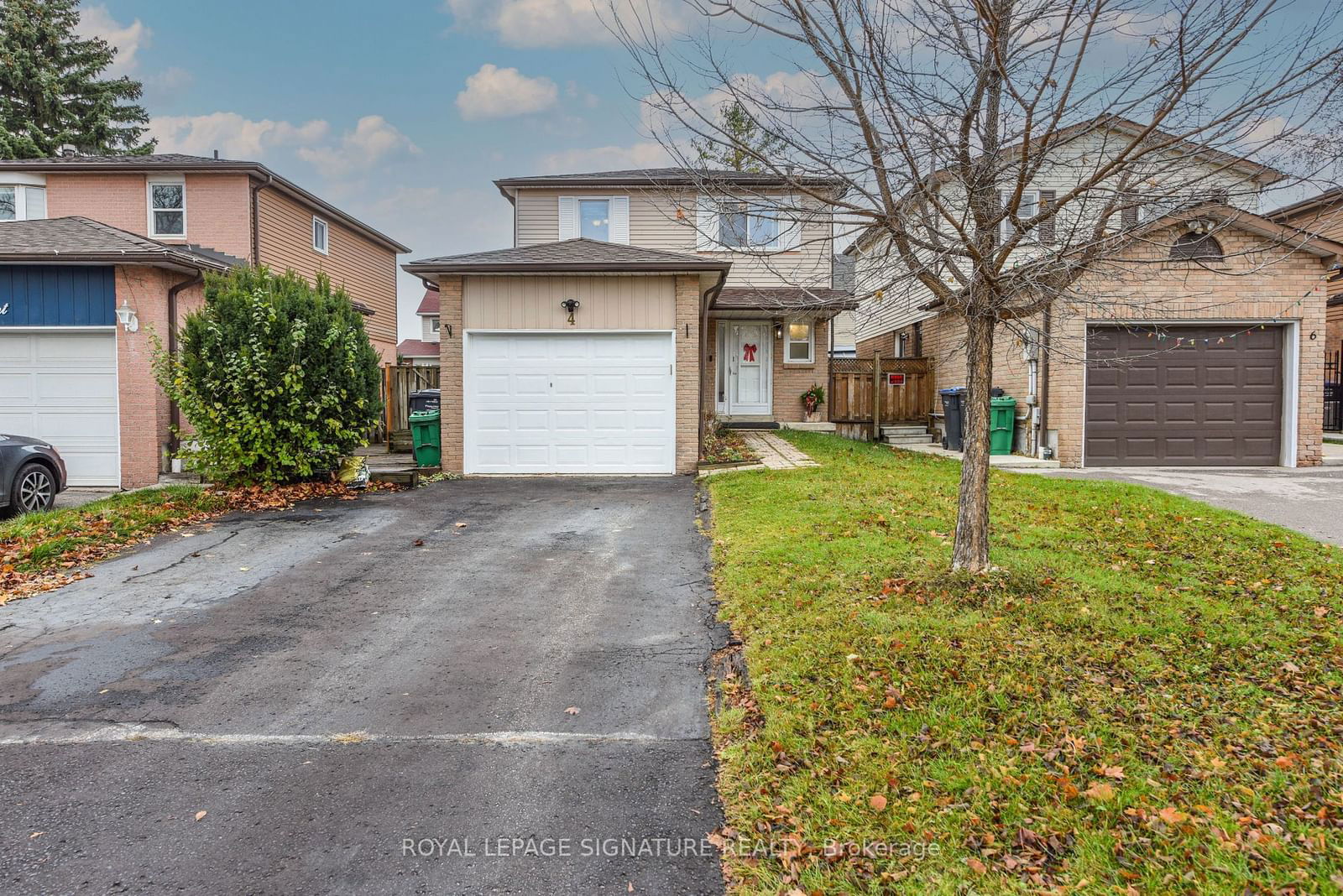 Detached House for sale at 4 Greenleaf Crescent, Brampton, Brampton West, L6X 2V6 - MLS: W11942892