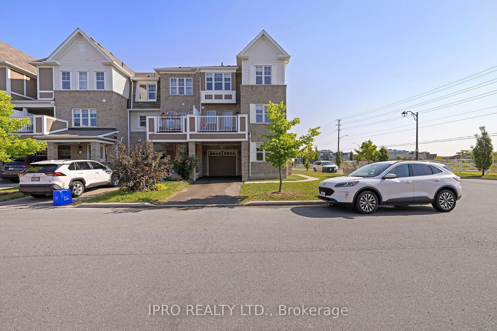 Townhouse for sale at 585 Laking Terrace, Milton, 1027 - CL Clarke, L9T 9J2 - MLS: W11942920