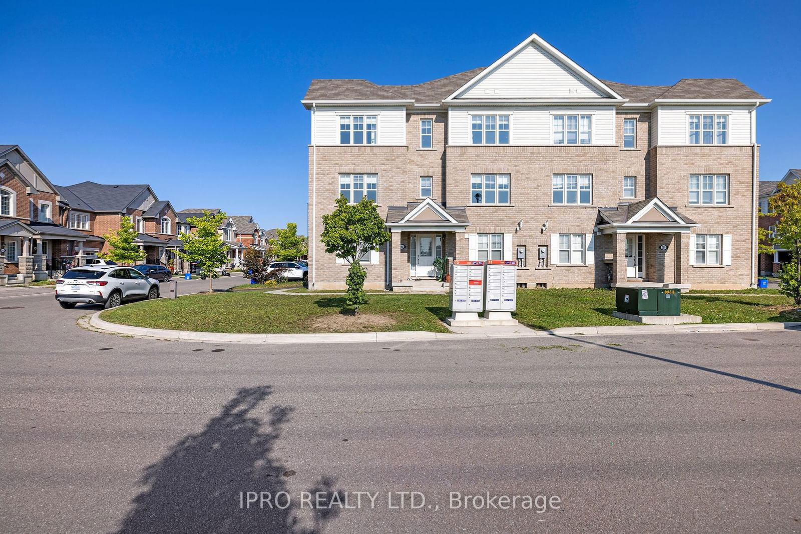 Townhouse for sale at 585 Laking Terrace, Milton, 1027 - CL Clarke, L9T 9J2 - MLS: W11942920