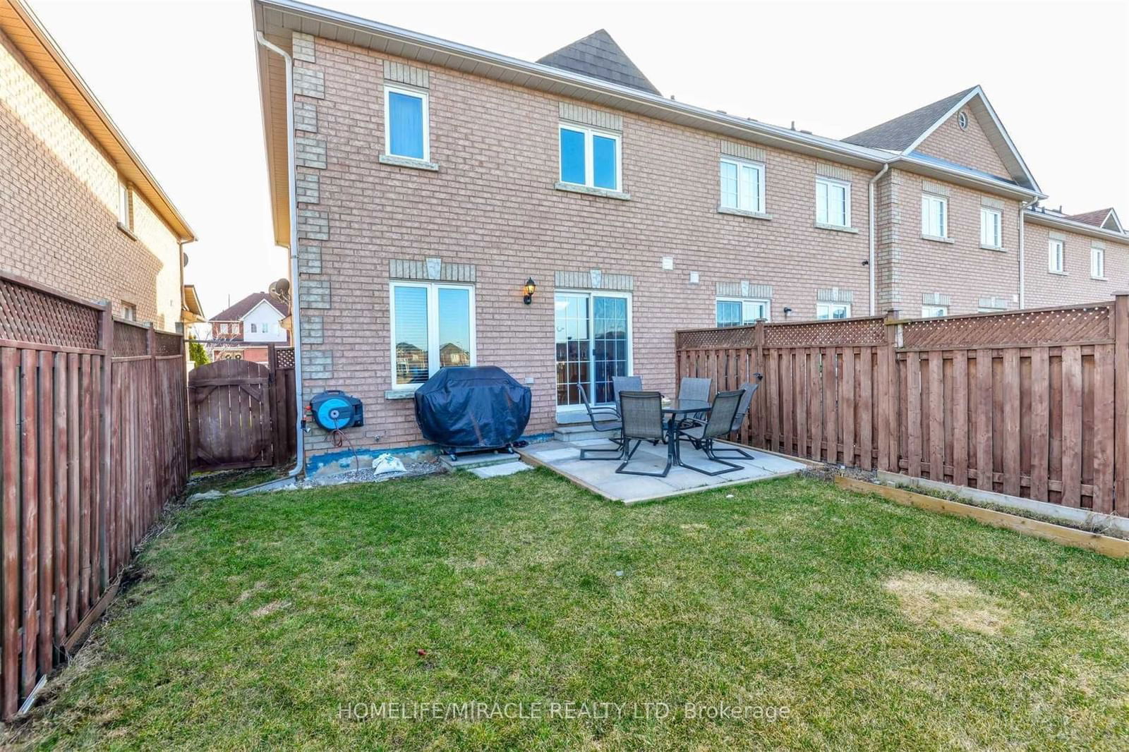 Townhouse leased at 48 Stirrup Court, Brampton, Fletcher's Creek Village, L6X 5A2 - MLS: W11942961