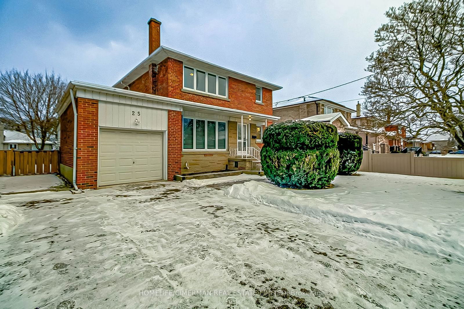 Detached House for lease at 25 Sage Avenue, Toronto, Yorkdale-Glen Park, M6B 3W4 - MLS: W11943214