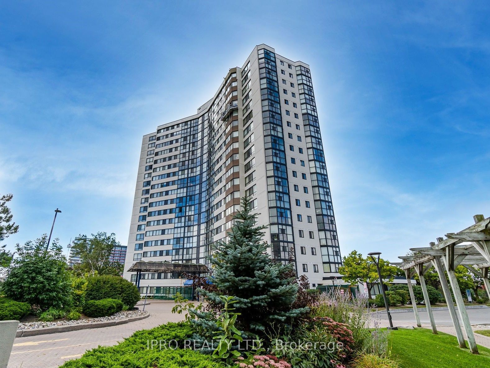 Condo for sale at 808-1360 Rathburn Road, Mississauga, Rathwood, L4W 4H4 - MLS: W11943284