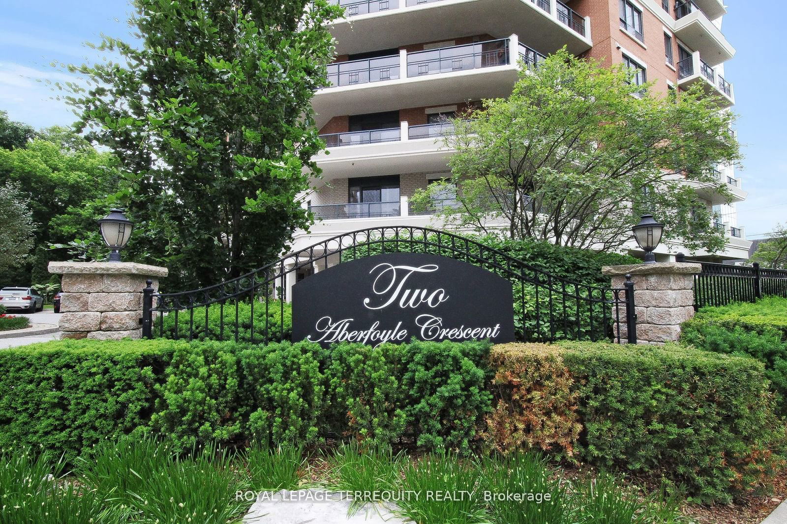 Condo for sale at 1201-2 Aberfoyle Crescent, Toronto, Islington-City Centre West, M8X 2Z8 - MLS: W11943326