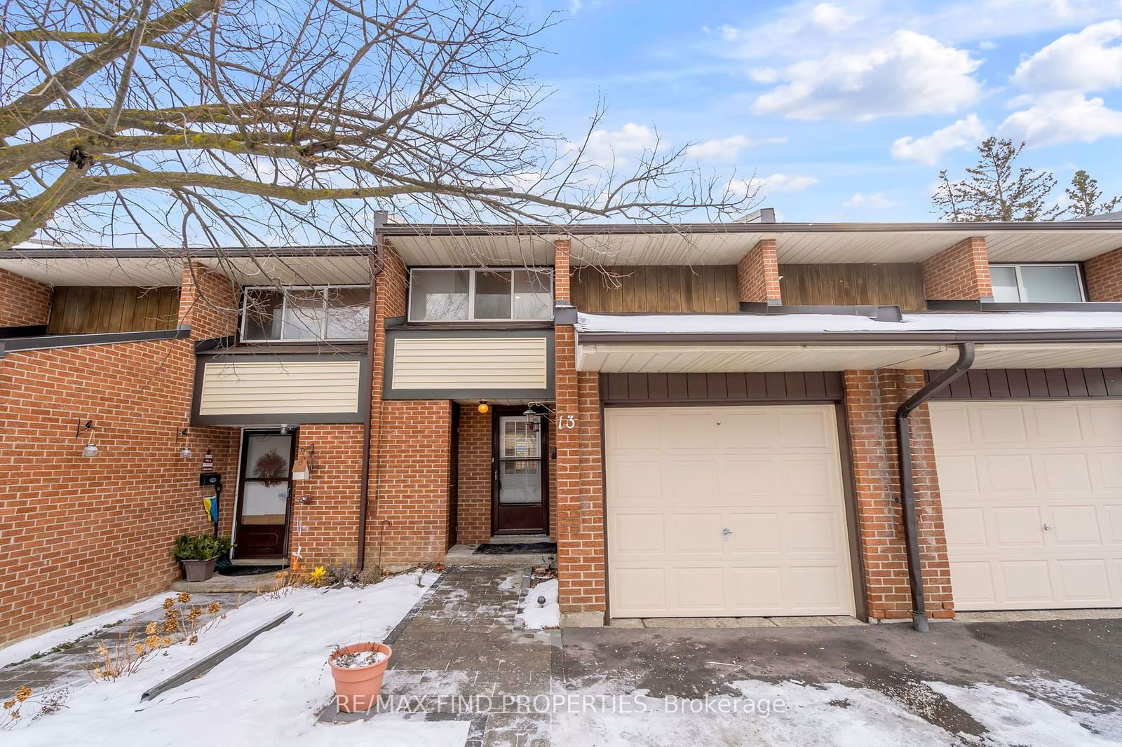 Townhouse for sale at 13-2301 Derry Road, Mississauga, Meadowvale, L5N 2R4 - MLS: W11943444