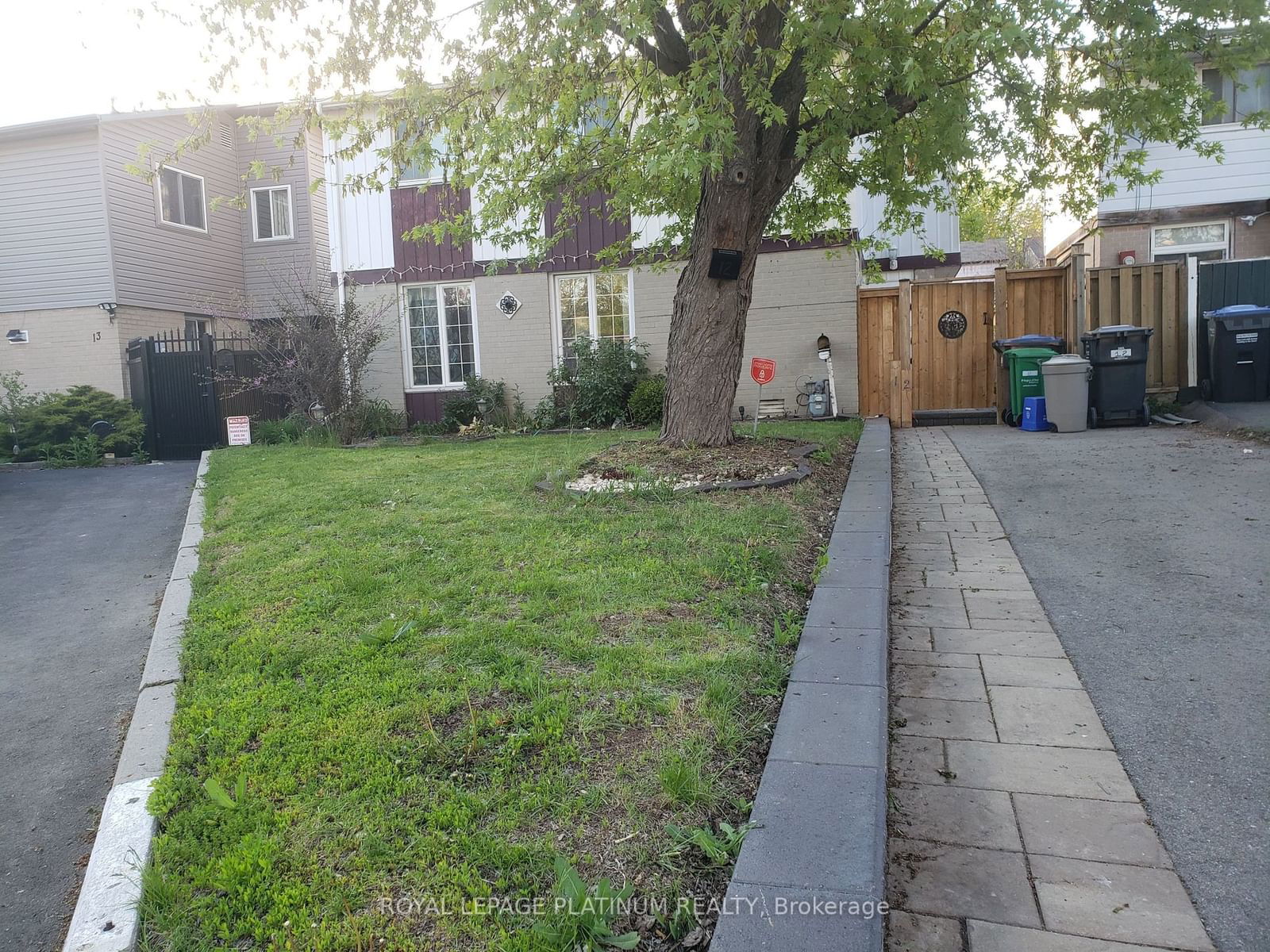 Detached House for lease at 12 Holmstead Court, Brampton, Central Park, L6S 1R9 - MLS: W11943503