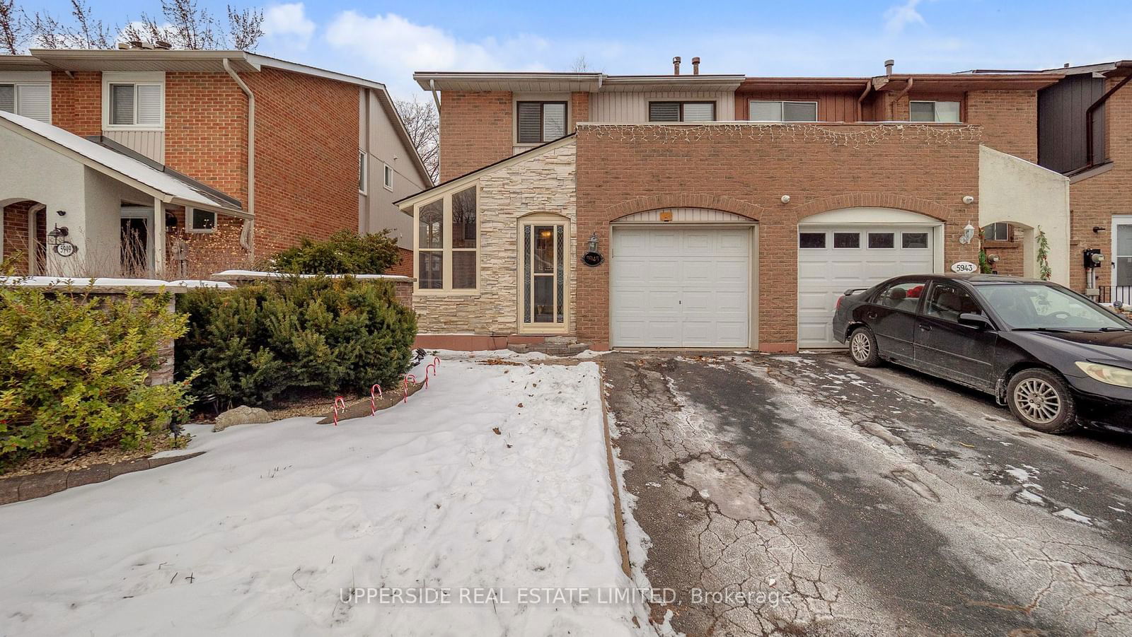 Townhouse for sale at 5945 Chidham Crescent, Mississauga, Meadowvale, L5N 2R8 - MLS: W11943645