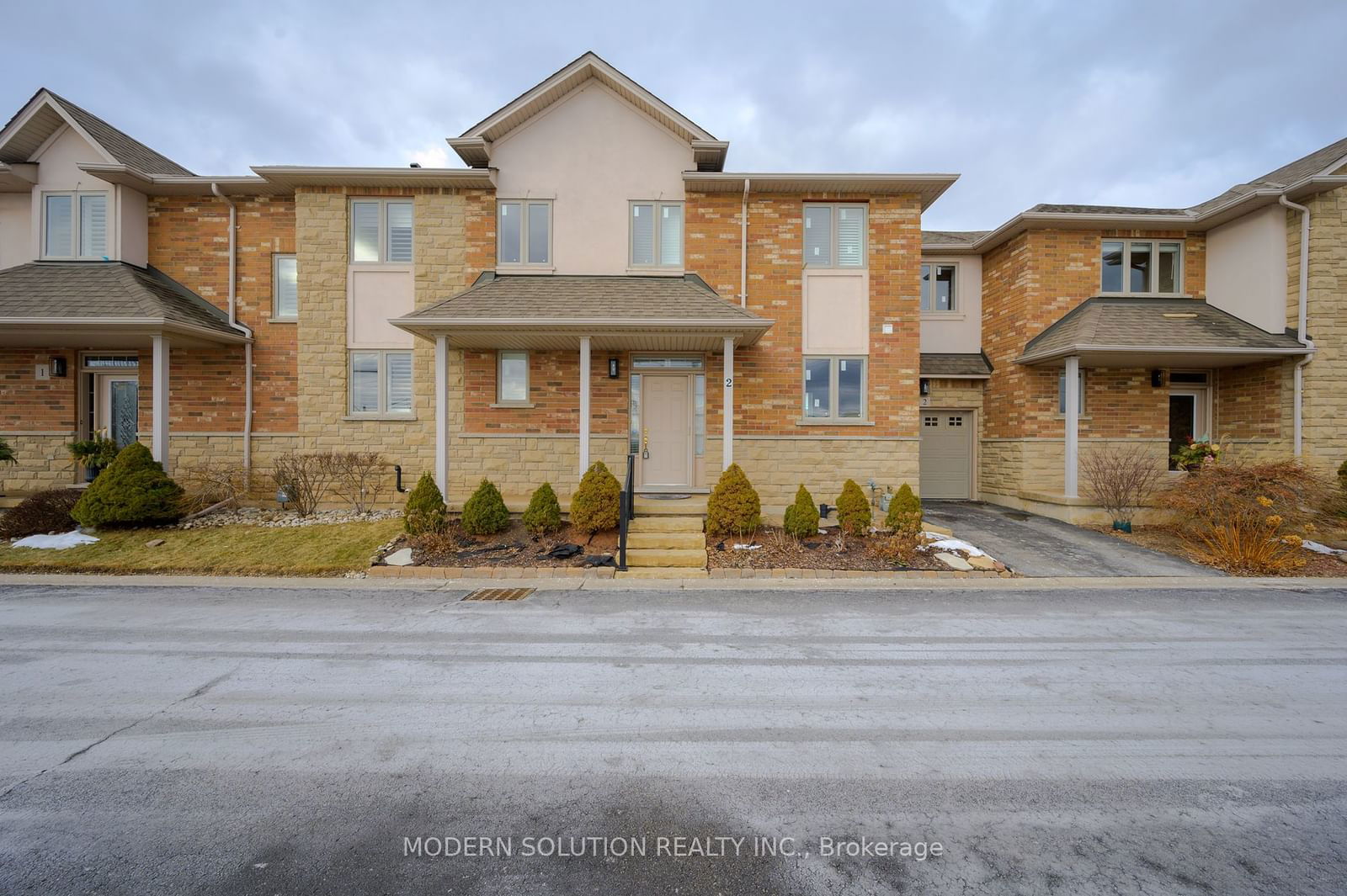 Townhouse for sale at 2-5151 Upper Middle Road, Burlington, Orchard, L7L 7C8 - MLS: W11943674