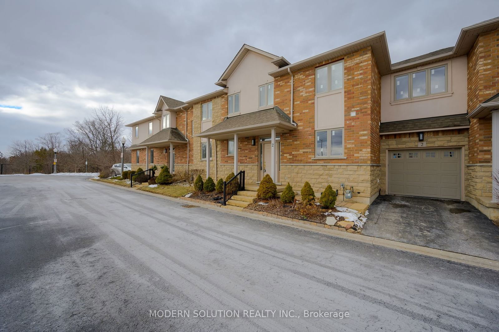 Townhouse for sale at 2-5151 Upper Middle Road, Burlington, Orchard, L7L 7C8 - MLS: W11943674