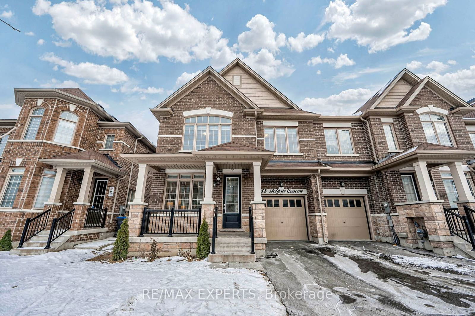 Townhouse sold at 88 Folgate Crescent, Brampton, Sandringham-Wellington, L6R 4A7 - MLS: W11943885