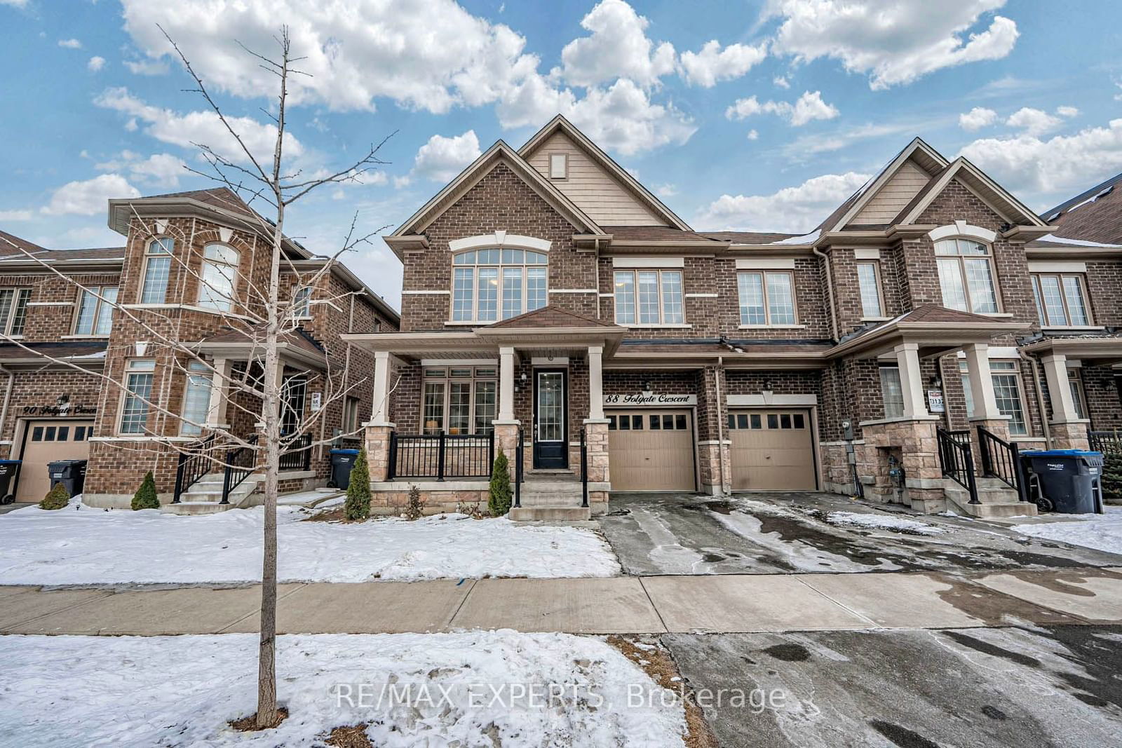 Townhouse sold at 88 Folgate Crescent, Brampton, Sandringham-Wellington, L6R 4A7 - MLS: W11943885