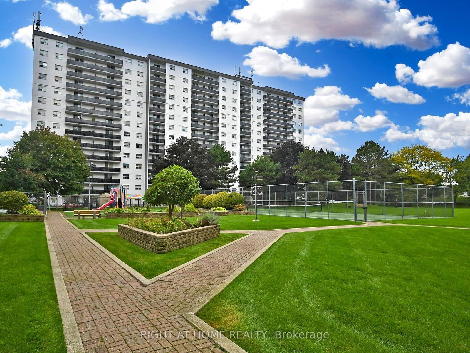 Condo for sale at 1004-1100 Caven Street, Mississauga, Lakeview, L5G 4N3 - MLS: W11943943