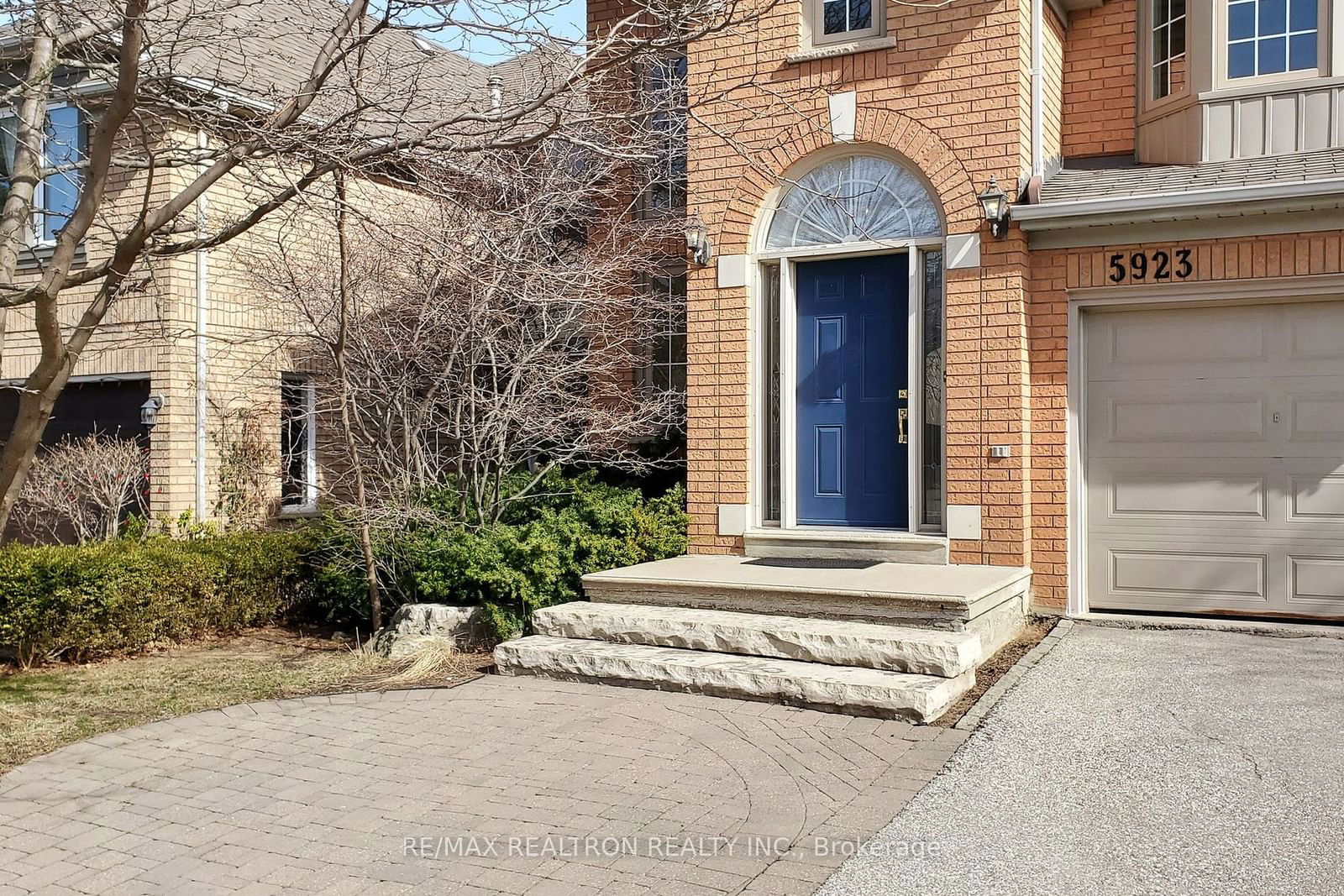 Detached House for sale at 5923 Leeside Crescent, Mississauga, Central Erin Mills, L5M 5L8 - MLS: W11943997